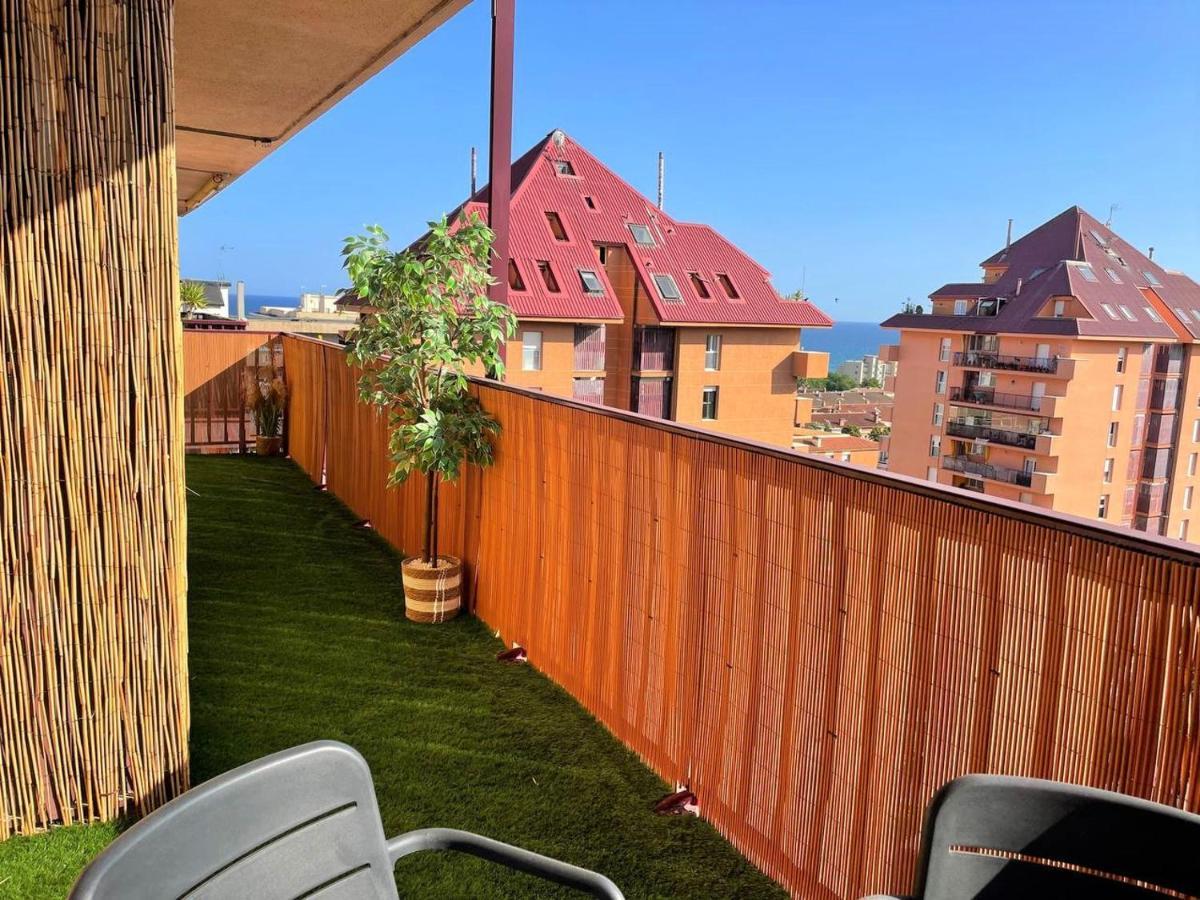 Apartament Apartamento Con Piscina Y Gran Terraza Con Vistas - Muy Cerca De La Playa, El Centro Y La Estacion Vilassar De Mar Zewnętrze zdjęcie